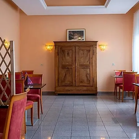 Hotel Kraichtaler Hof 2*