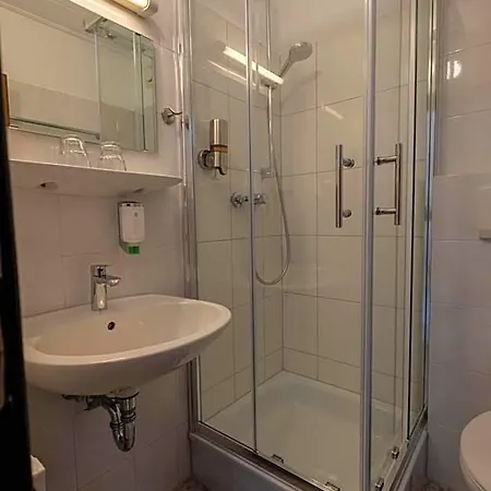 Kraichtaler Hof Hotel 2*