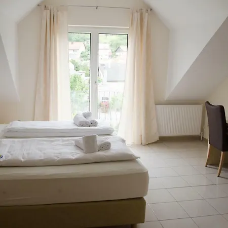 Kraichtaler Hof 2*