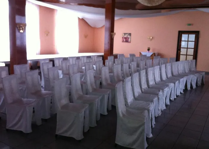 Kraichtaler Hof Отель Kraichtal