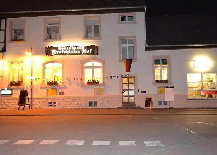 Отель Kraichtaler Hof Kraichtal